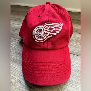 Red Wings 47 Fitted baseball Hat Cap Size XL Red